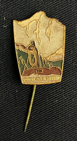 Slovenian Mountaineering Pin 51