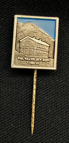 Slovenian Mountaineering Pin 55