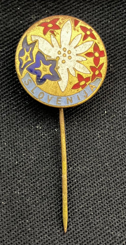 Slovenian Mountaineering Pin 41